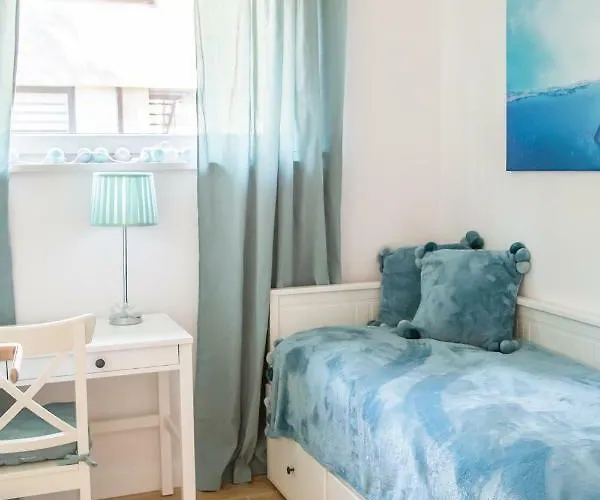 Turkusowa Ostoja بيت للعطل Łukęcin